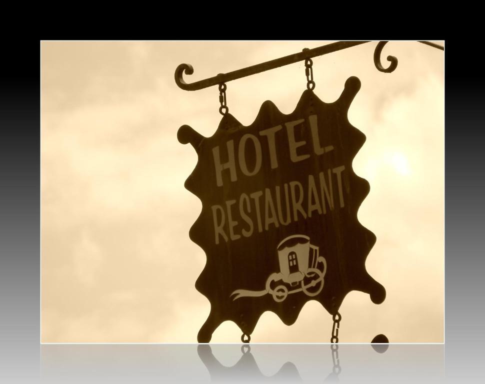 Le Relais De La Caleche Hotel Saint-Denis-dʼAnjou Buitenkant foto
