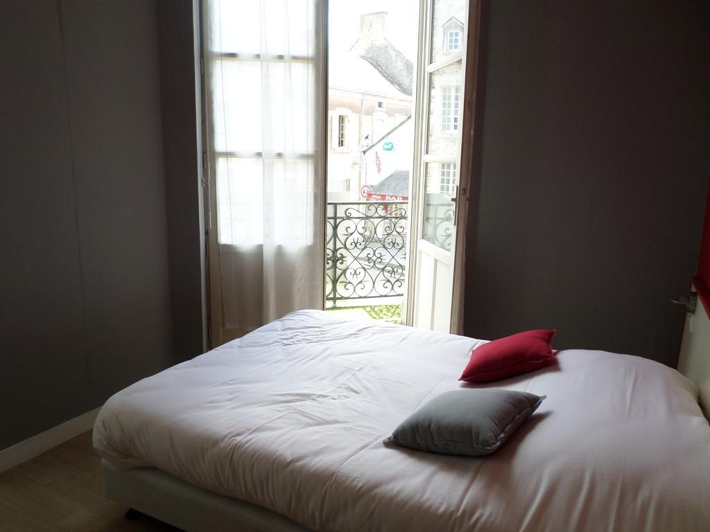 Le Relais De La Caleche Hotel Saint-Denis-dʼAnjou Buitenkant foto
